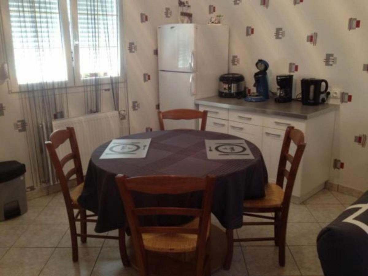 Charmant Gite A Etain, Tout Inclus, Proche Verdun Avec Terrasse Et Parking - Fr-1-585-3 Eksteriør billede